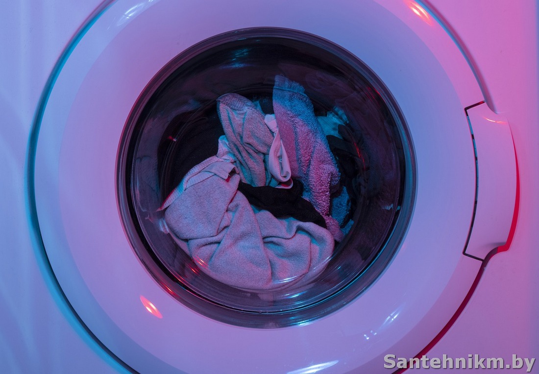 Почему стиральная машина скачет при отжиме