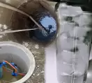 Вода замерзла в скважине: что делать?